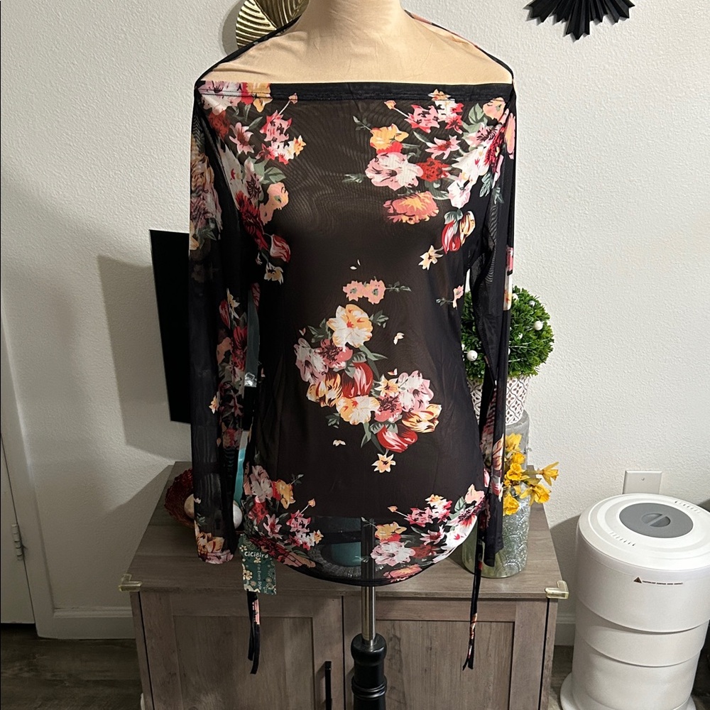 Floral Off-Shoulder Long Sleeve Mesh Top - Black Floral